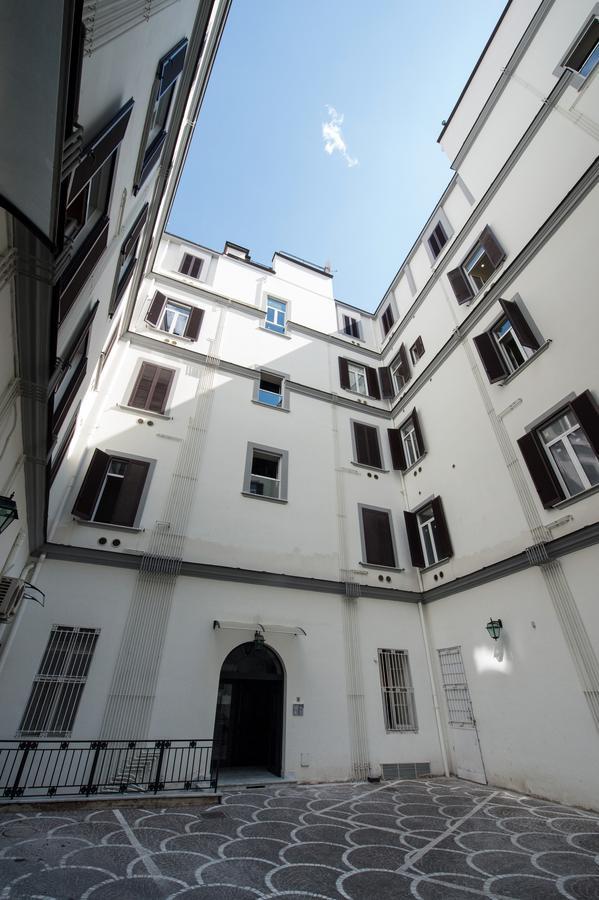 Duomo Regina Apartments Naples Luaran gambar
