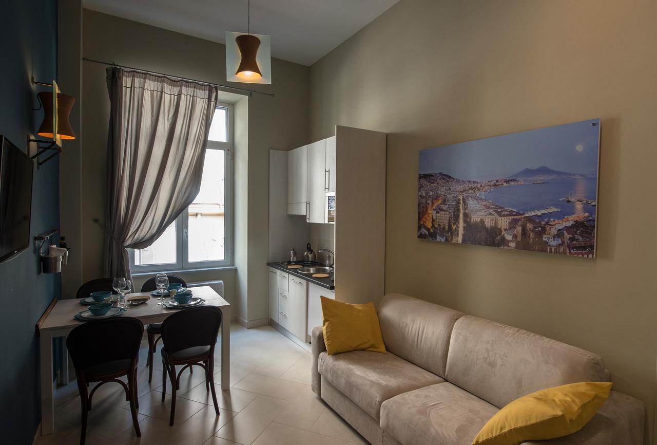 Duomo Regina Apartments Naples Luaran gambar